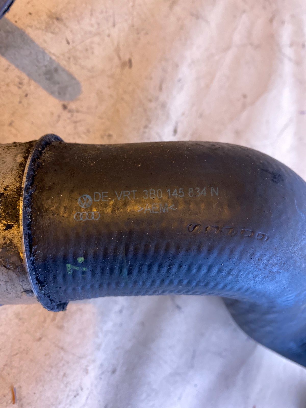 VW Passat 3BG Ladedruckschlauch 3B0145834N