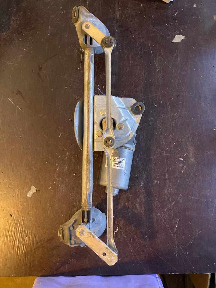 Toyota Yaris Scheibenwischergestänge mit Motor 404652