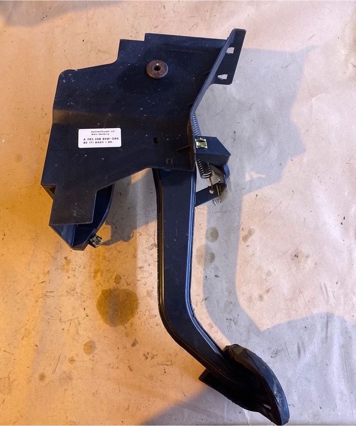 Mercedes W203 Bremspedal A2032900719  A2032900401Q08