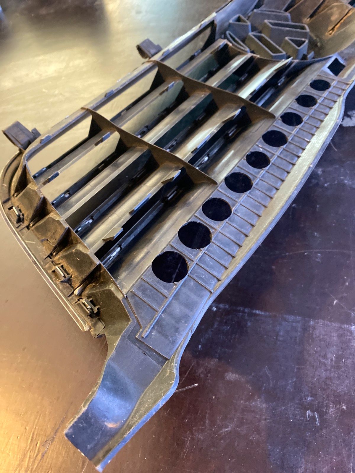 VW Passat 3B Kühlergrill 3B0853651