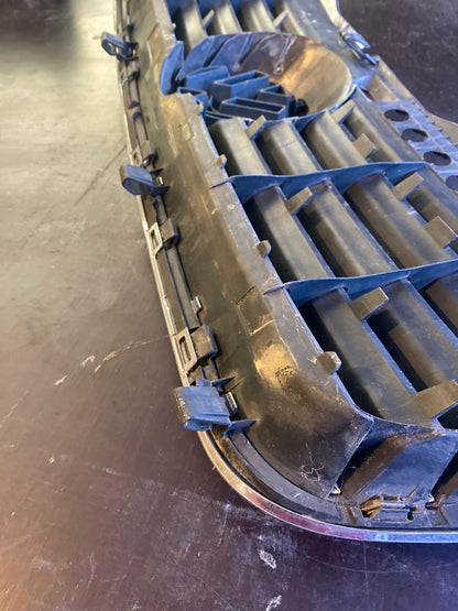 VW Passat 3B Kühlergrill 3B0853651