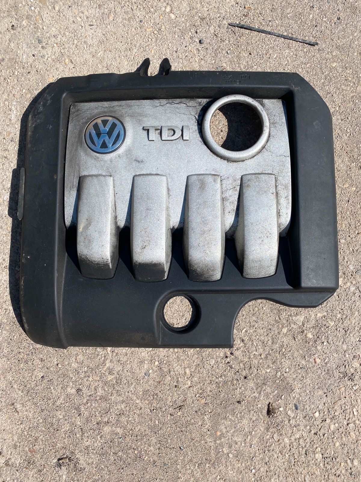 VW Passat/Golf /Seat/Motordeckel 03G103925