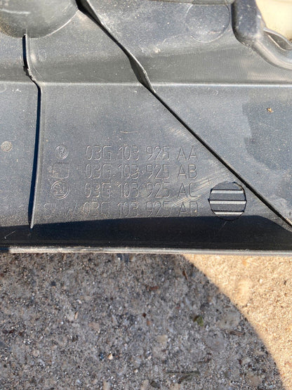 VW Passat/Golf /Seat/Motordeckel 03G103925