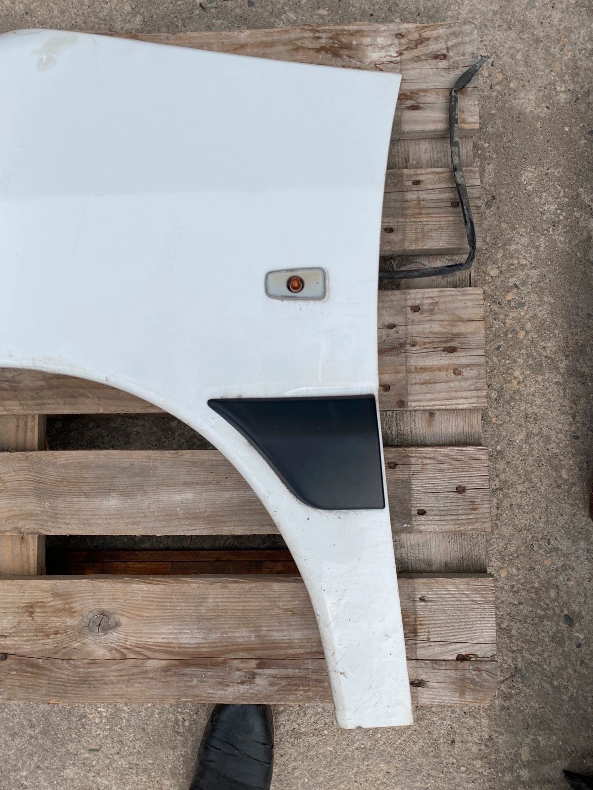 Fiat Doblo linker Kotflügel