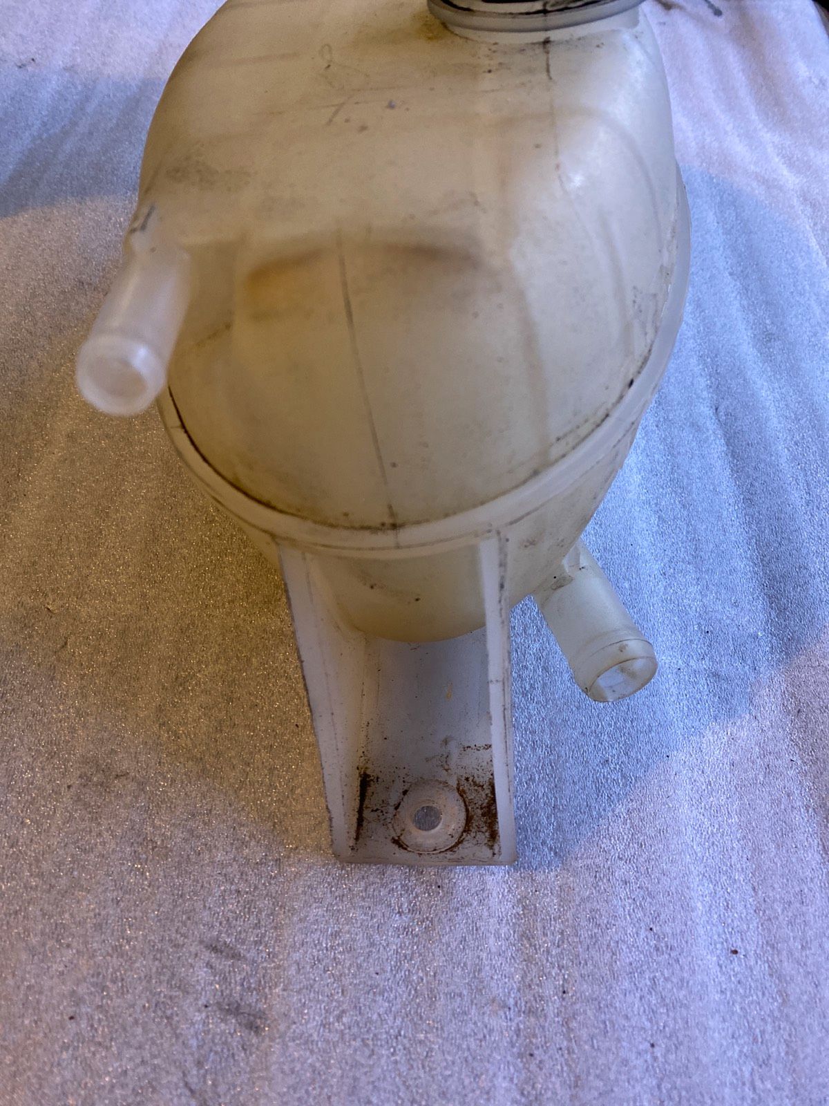 Opel Vivaro Kühlwasserbehälter Ausgleichbehälter 91165571