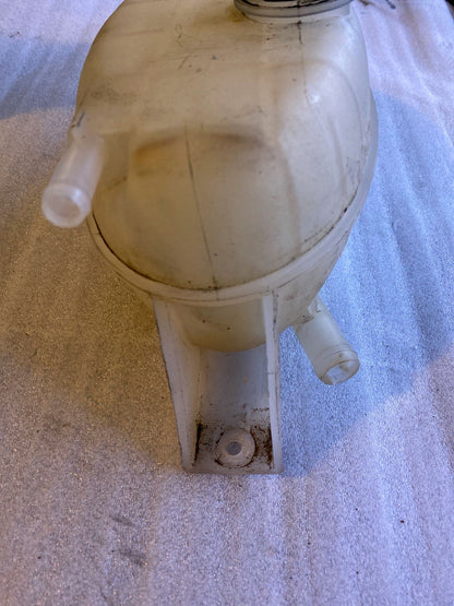 Opel Vivaro Kühlwasserbehälter Ausgleichbehälter 91165571