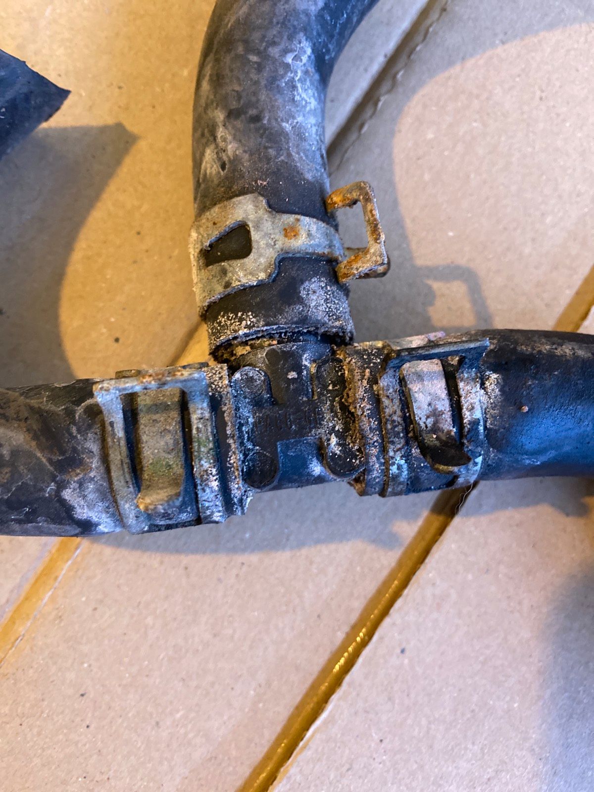 Toyota Corolla E12 D4D Schläuche alle Bilder anschauen