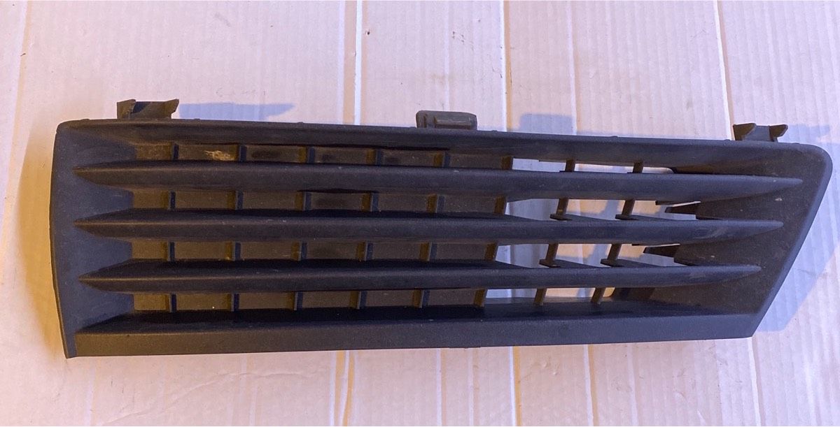 Opel Zafira B Stosstange unten links 13124987