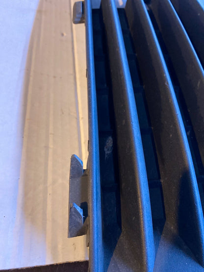 Opel Zafira B Stosstange unten links 13124987