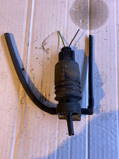 VW Passat 3B  Wischwasserpumpe