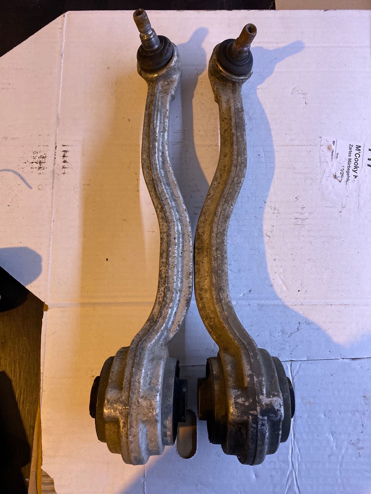 Mercedes W203 Querlenker Achsschenkel 2033331014