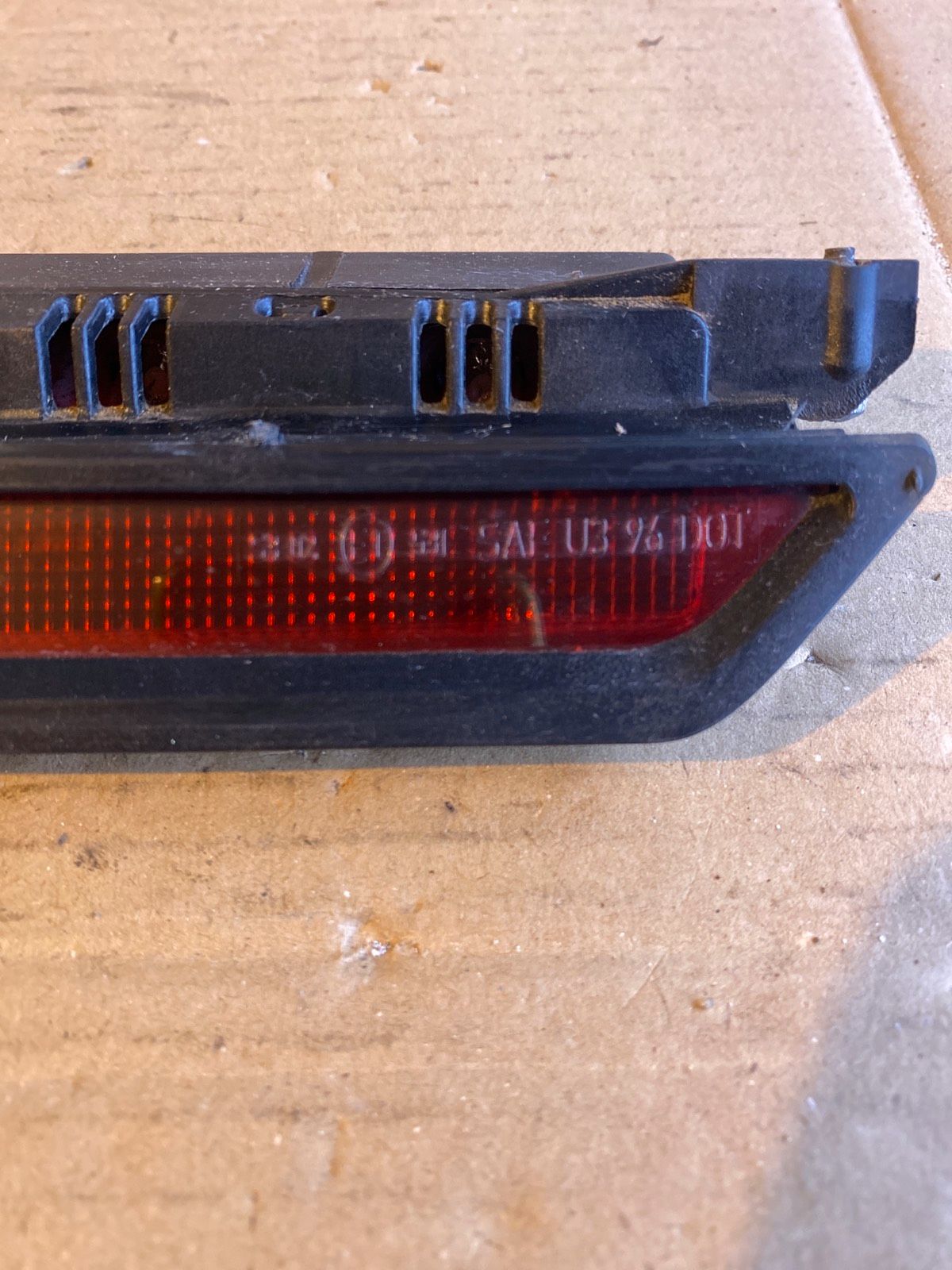 VW Passat 3B 3.Bremslicht 3B9945097A