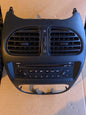 Peugeot 206 Einbaurahmen Verkleidung mit CD-Radio