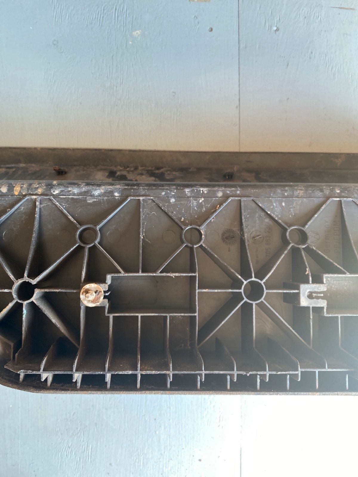 VW T4 Einstiegs Trittbrett vorne rechts 701863736B