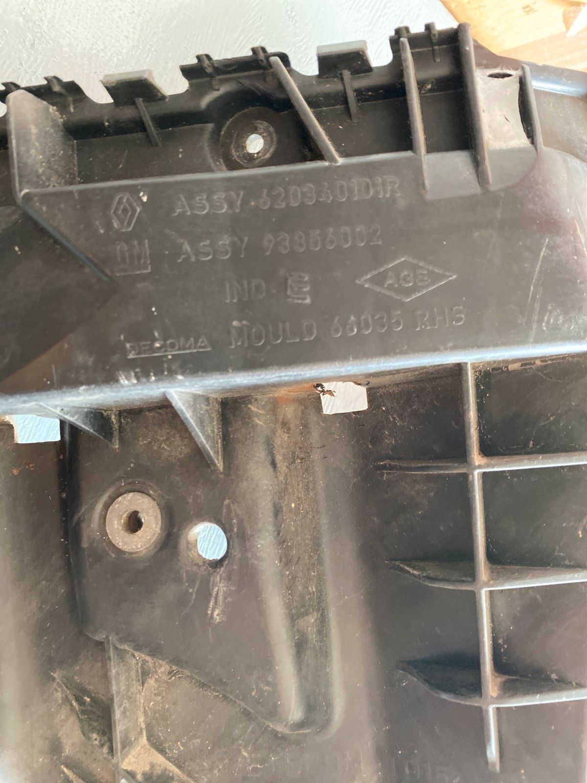 Opel Vivaro Stoßstange  Stoßstangenhalter ab 2006  93856002 recht