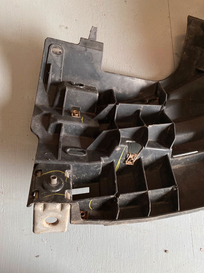 Opel Vivaro Stoßstange  Stoßstangenhalter ab 2006  93856002 recht