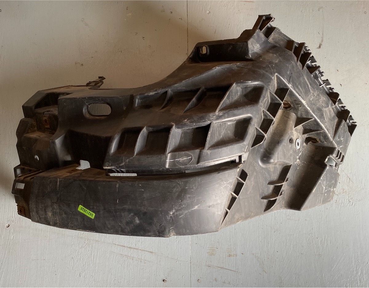 Opel Vivaro Stoßstange Stoßstangenhalter Links 93856001