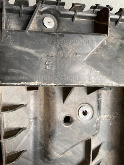 Opel Vivaro Stoßstange Stoßstangenhalter Links 93856001