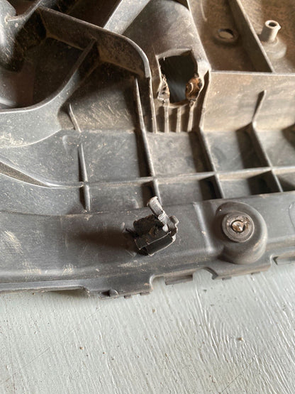 Opel Vivaro Stoßstange Stoßstangenhalter Links 93856001