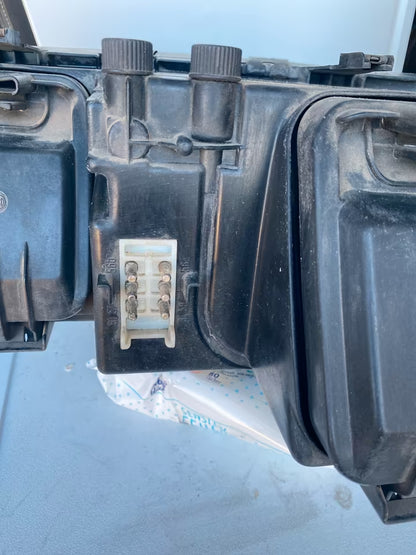 Audi V8 Frontscheinwerfer Rechts 1305235130