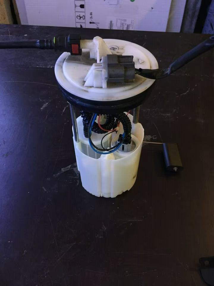 Nissan Primera P12 Kraftstoffpumpe Benzin 0580314062 Bosch