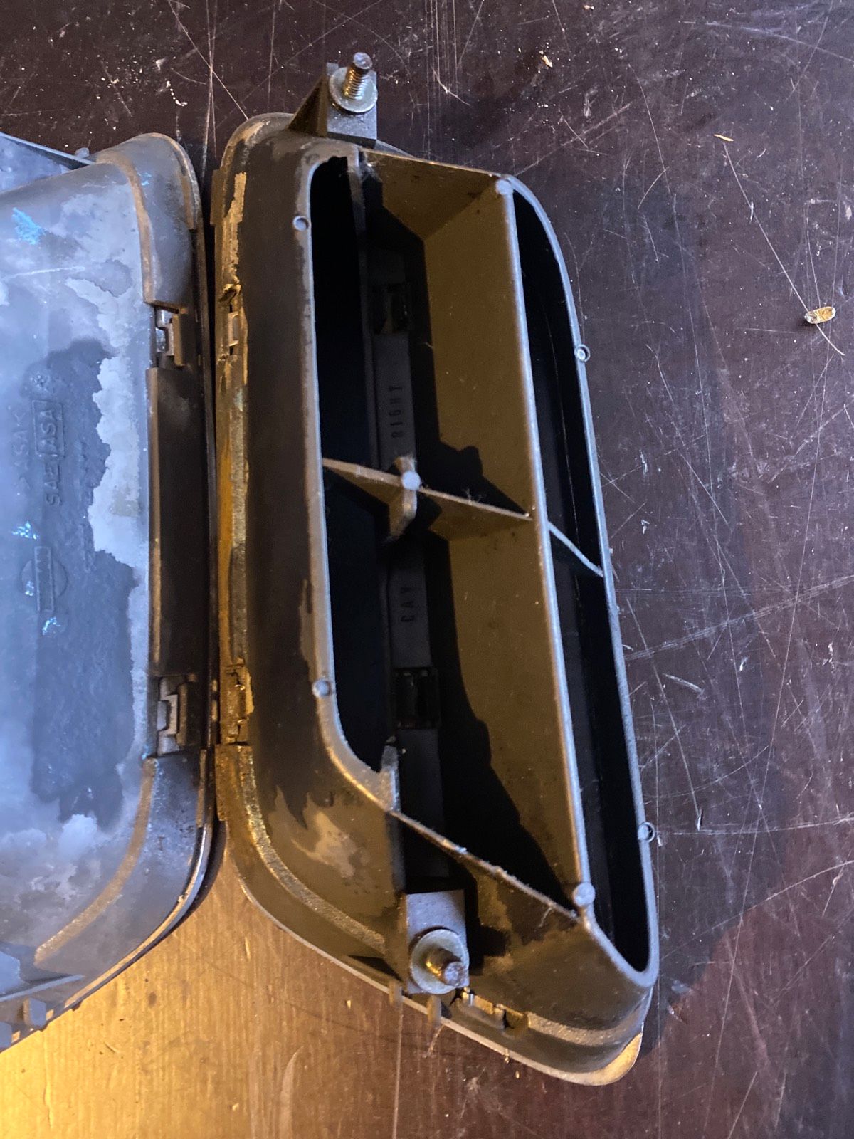 Nissan Primera P11 Frontgrill 6232*2F & 6233*2F
