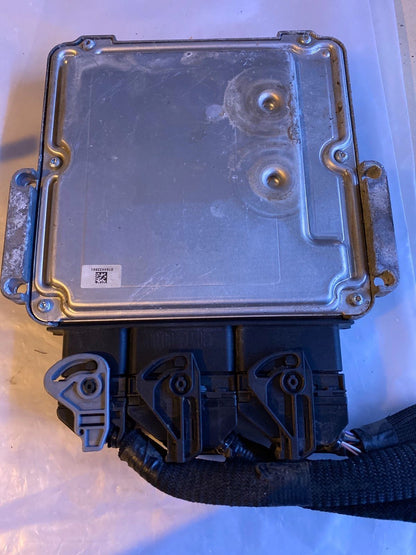 Opel Vivaro Motorsteuergerät 237101754R Bosch 028101847