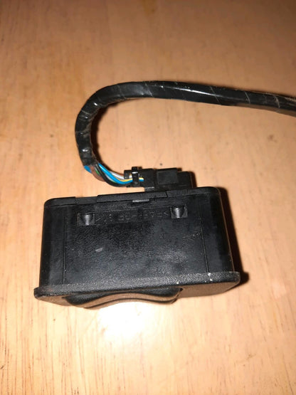 Opel Zafira A  90561088 FensterheberSchalter