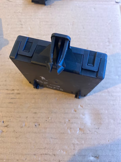 Mercedes W246 Steuergerät Tür Rechts vorne A1669005304