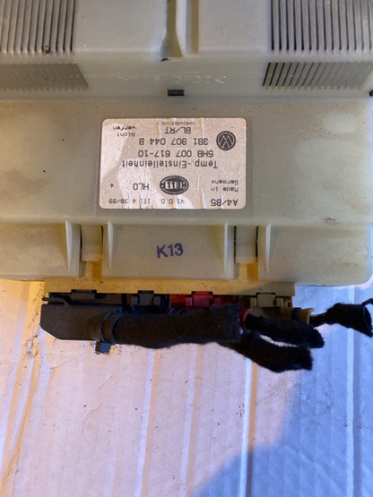 VW Passat 3B  Klimabedienung 5HB007617-10 3B1907044B