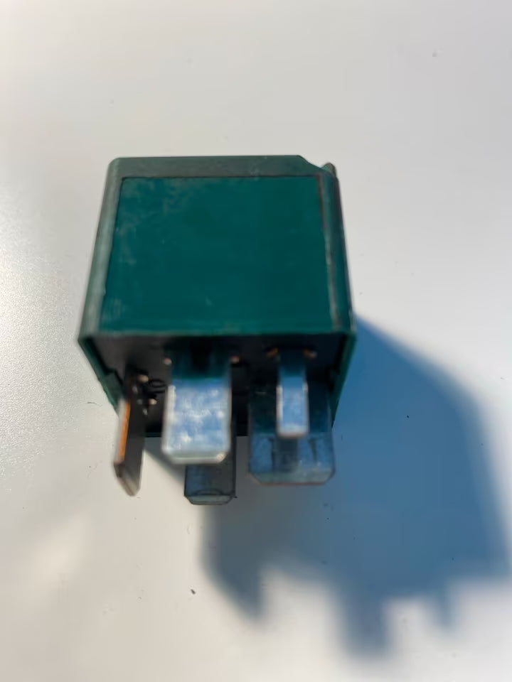 Relais Ford 93BG14N089B1B