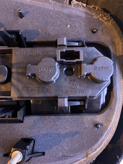 VW Golf 4 Rückleuchte Rechts 1J6945257 von Hella