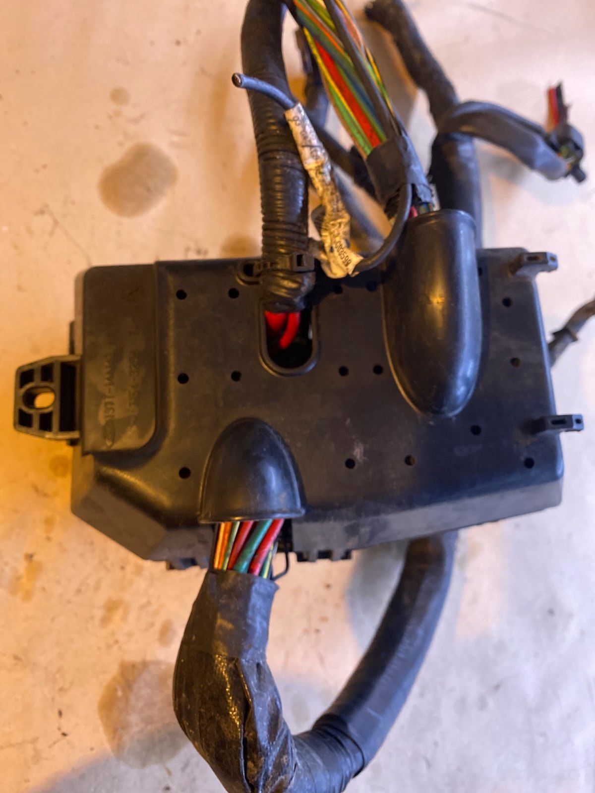 Ford Mondeo 2.0 Sicherungskasten 545049 mit Deckel