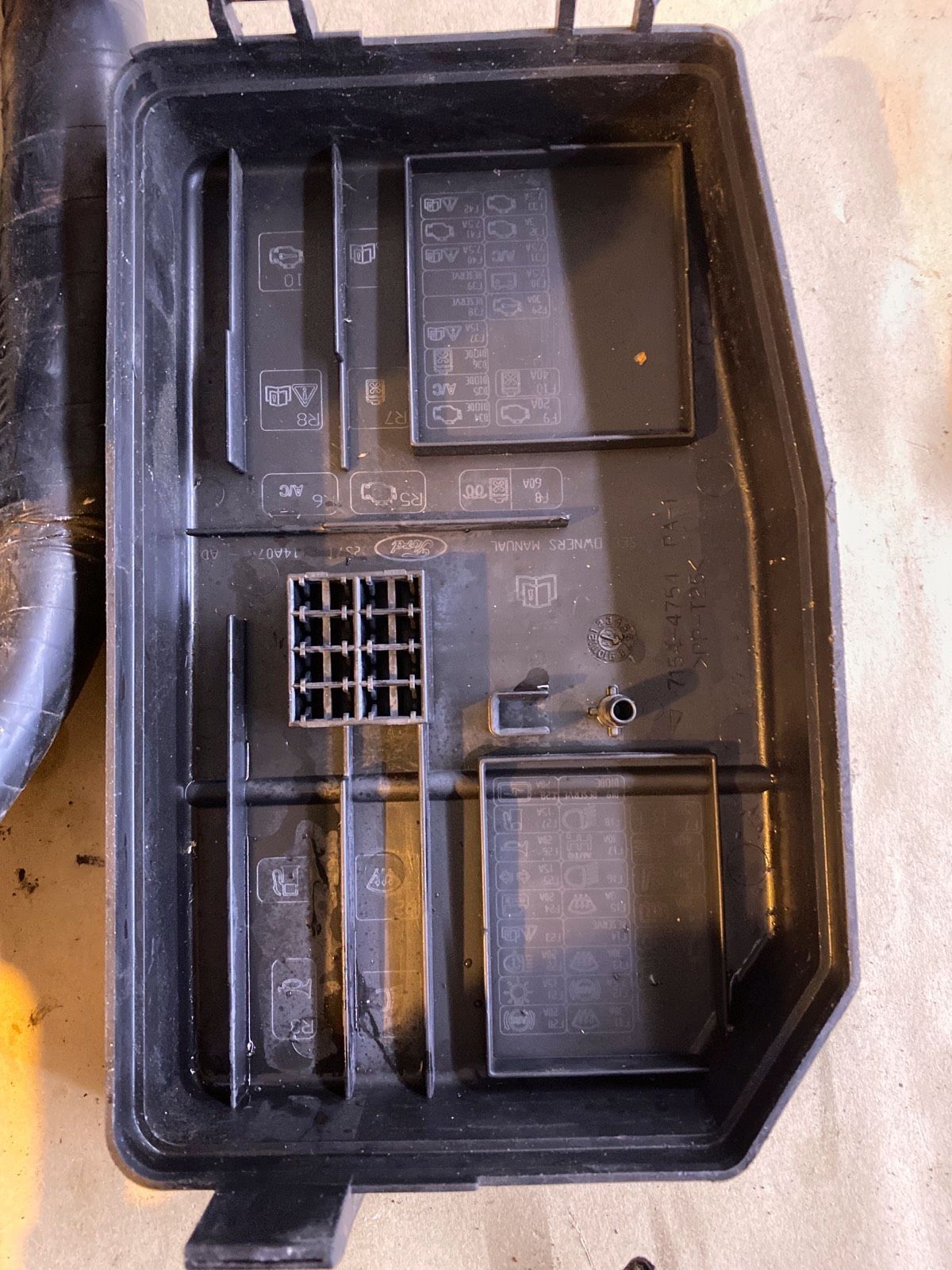 Ford Mondeo 2.0 Sicherungskasten 545049 mit Deckel