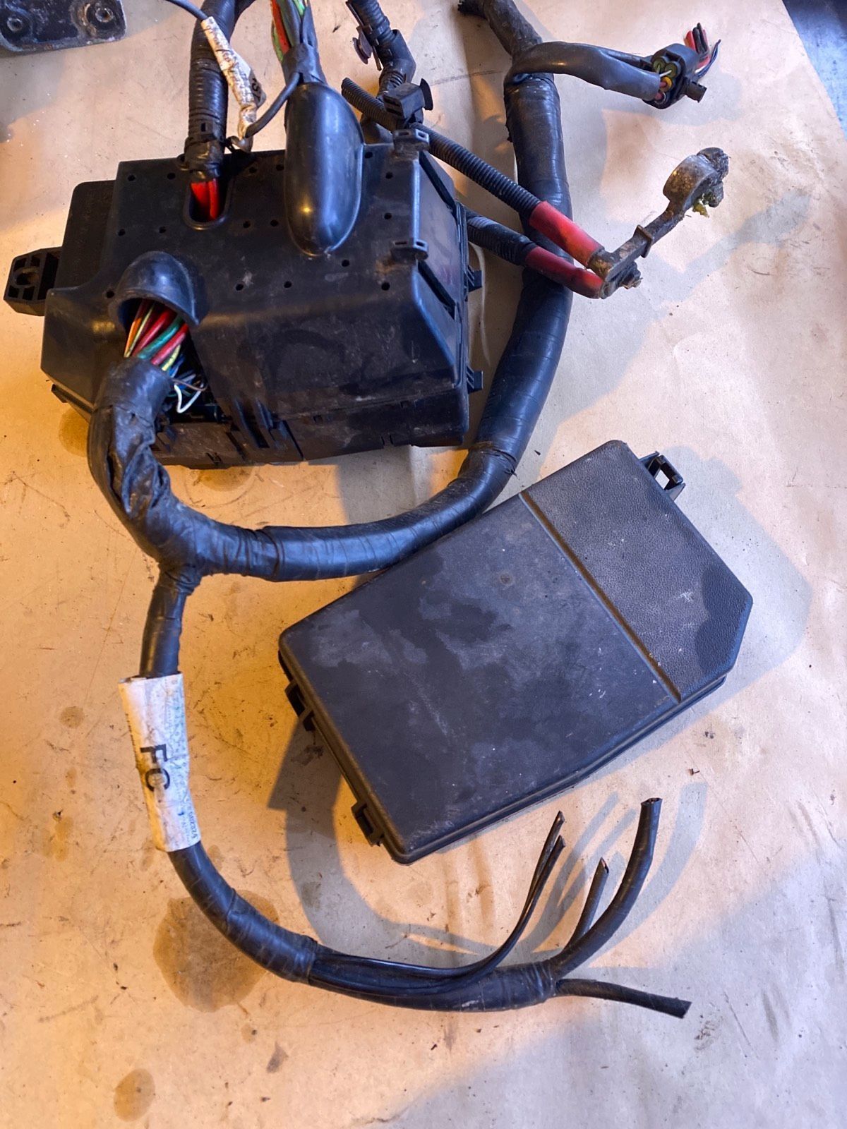 Ford Mondeo 2.0 Sicherungskasten 545049 mit Deckel