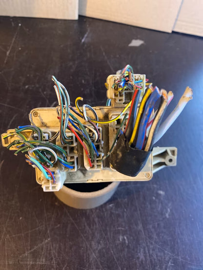 Toyota Starlet P 8 (A 11) original Sicherungskasten 1,3ltr Motor