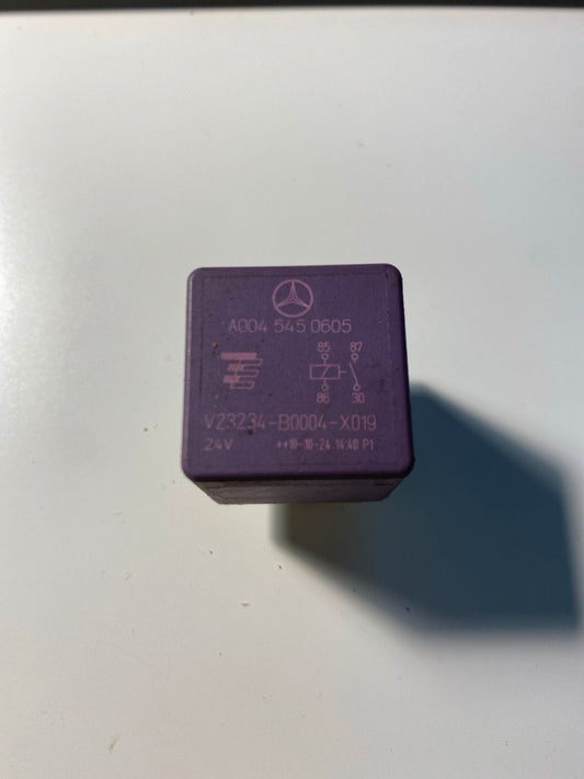 Mercedes-Benz Relais A0045450605