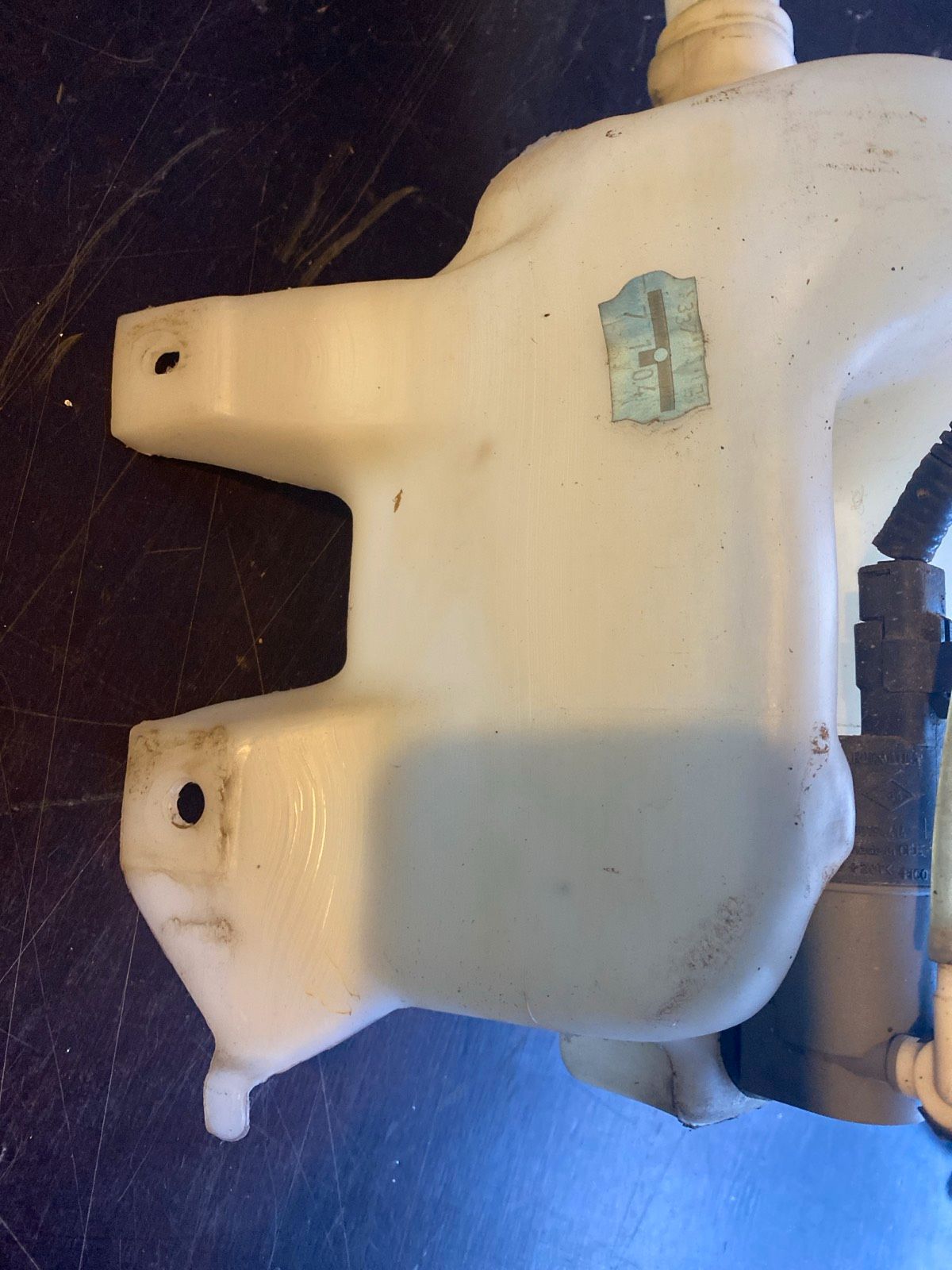 Nissan Primera  Wischwasserbehälter