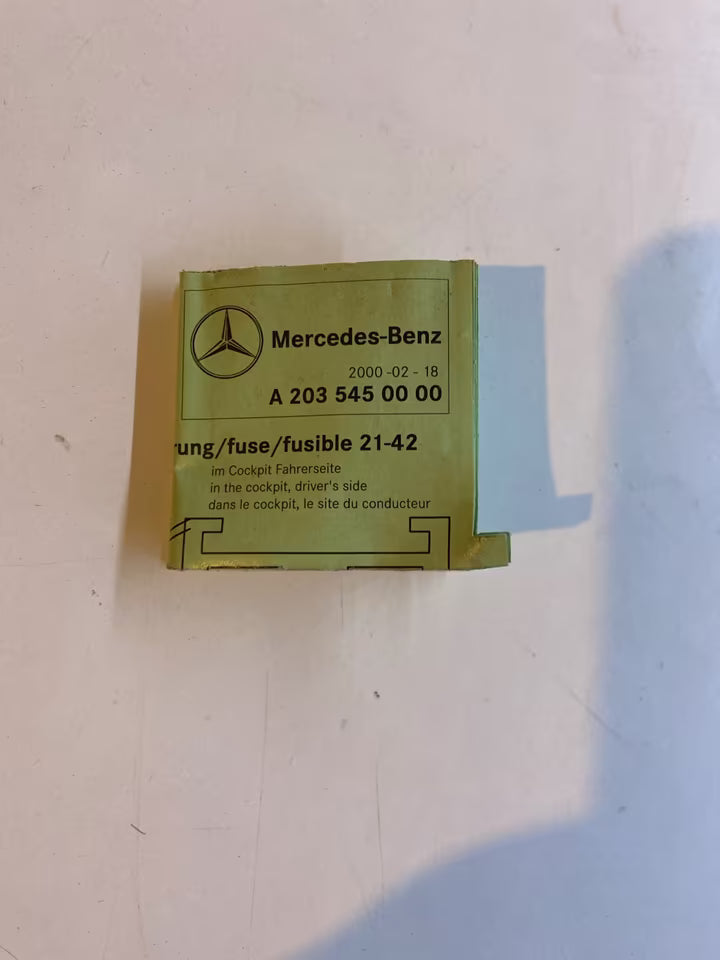 Mercedes W203 Sicherungsaufteilung A2035450000
