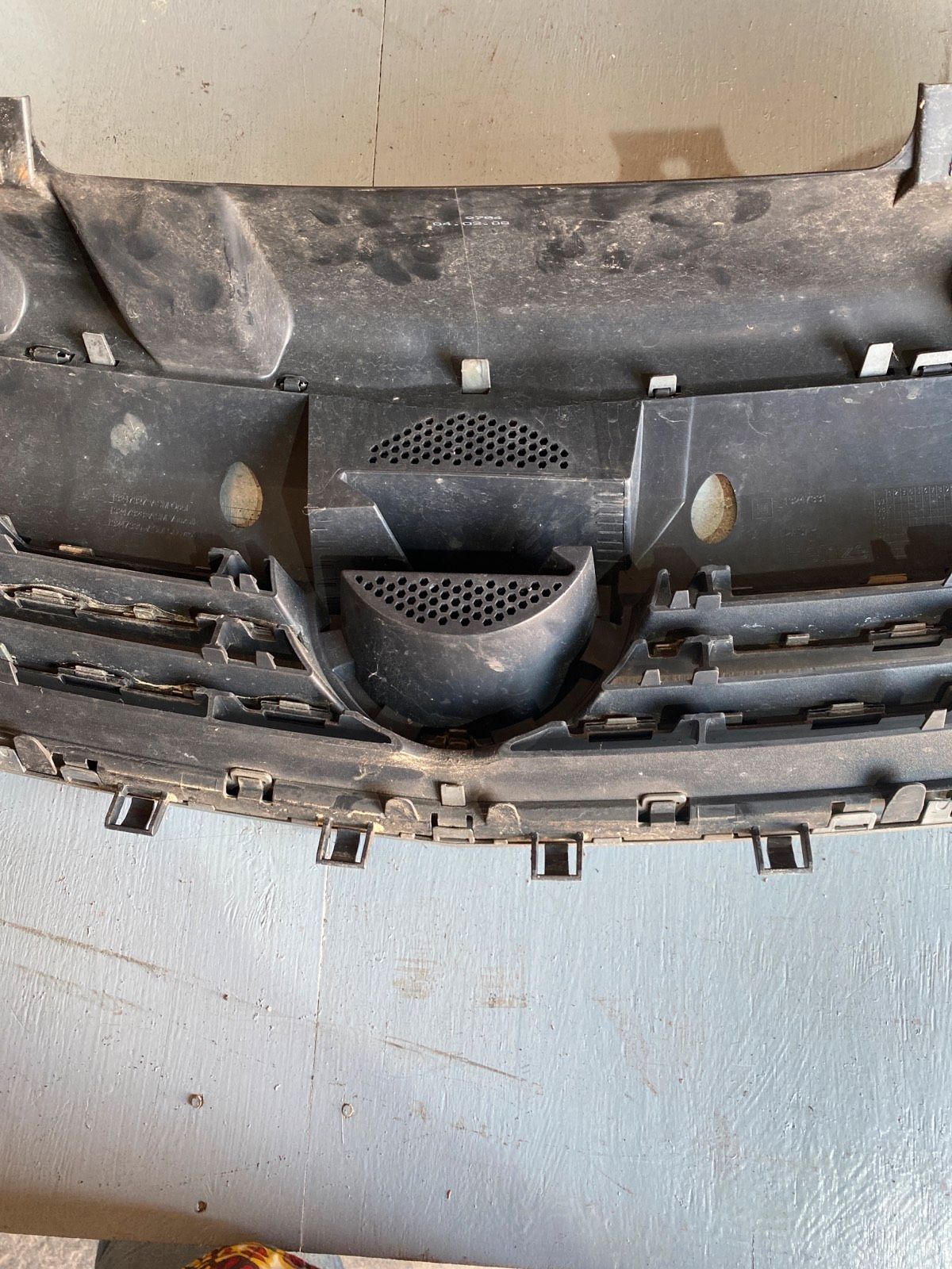 Opel Zafira B Frontgrill 13247331