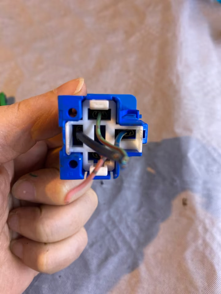 Nissan Micra K11 BJ.99 Relais 1M 252309F900 4RA94001065