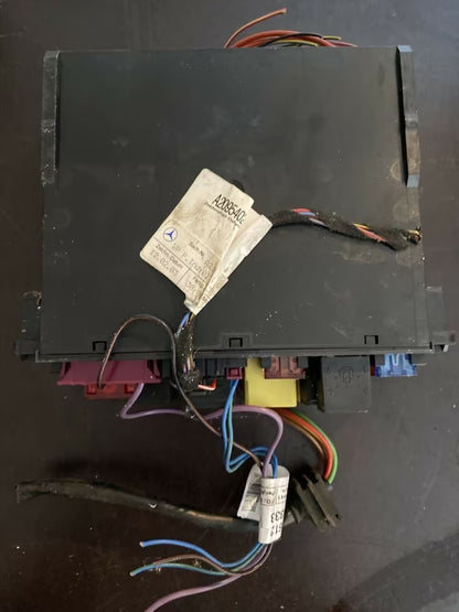Mercedes W203 Sicherungskasten Zentralelektrik 2035452801