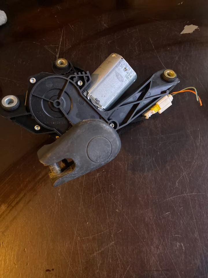 Nissan Primera Heckwischmotor 53017412