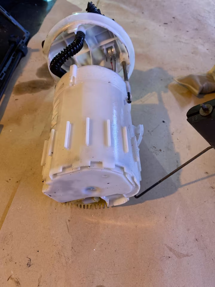 Opel Vivaro Tankgeber Diesel 8200009645C