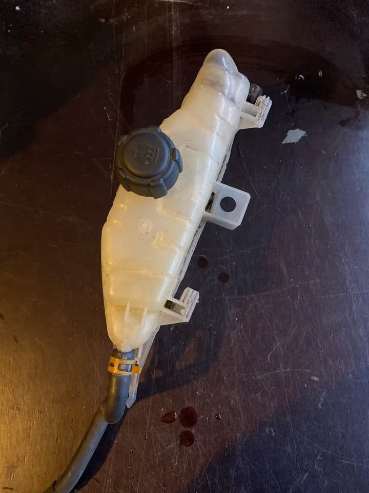 Renault Ausgleichsbehälter 347A