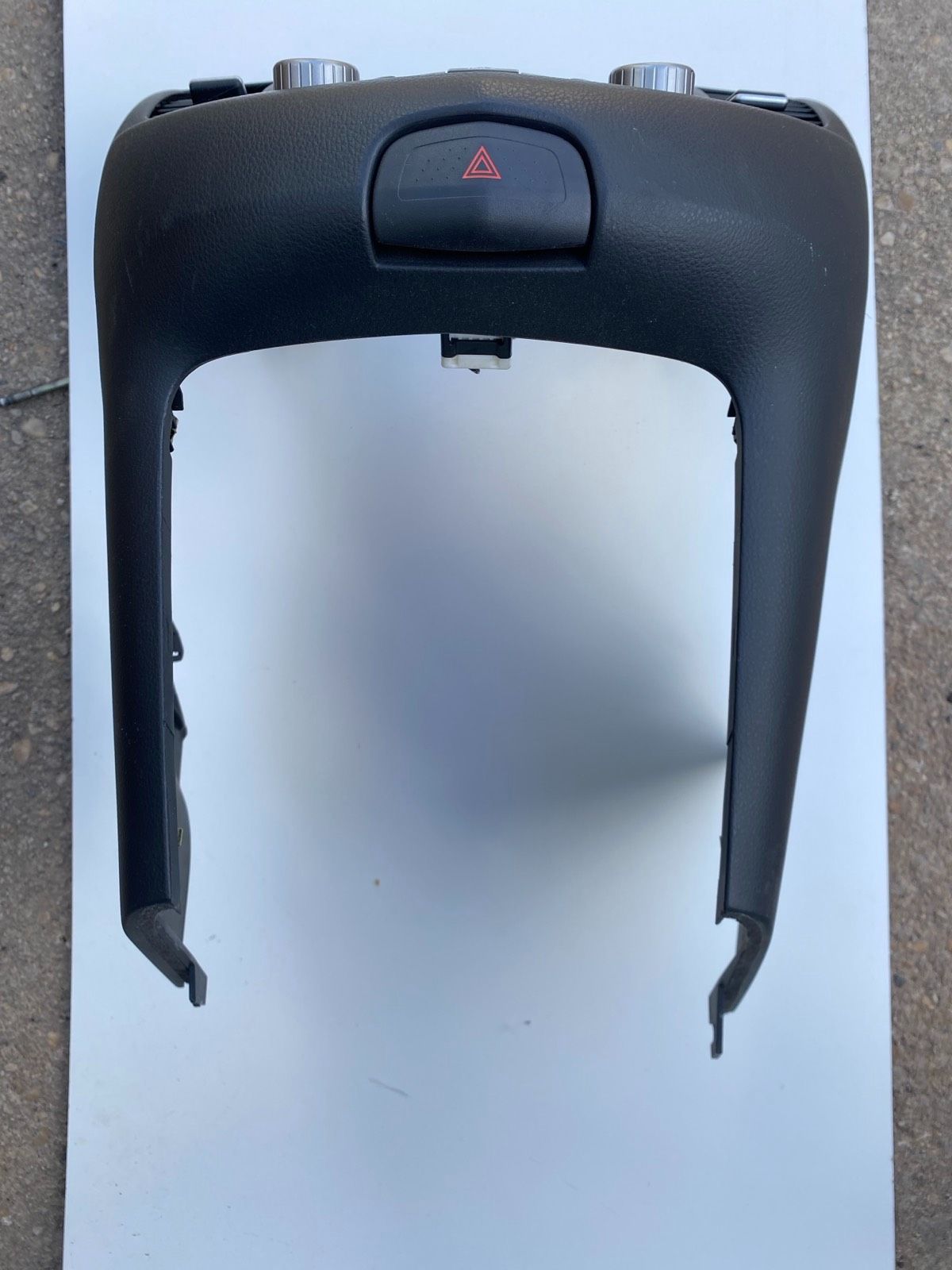 Nissan Primera Mittelkonsole P12