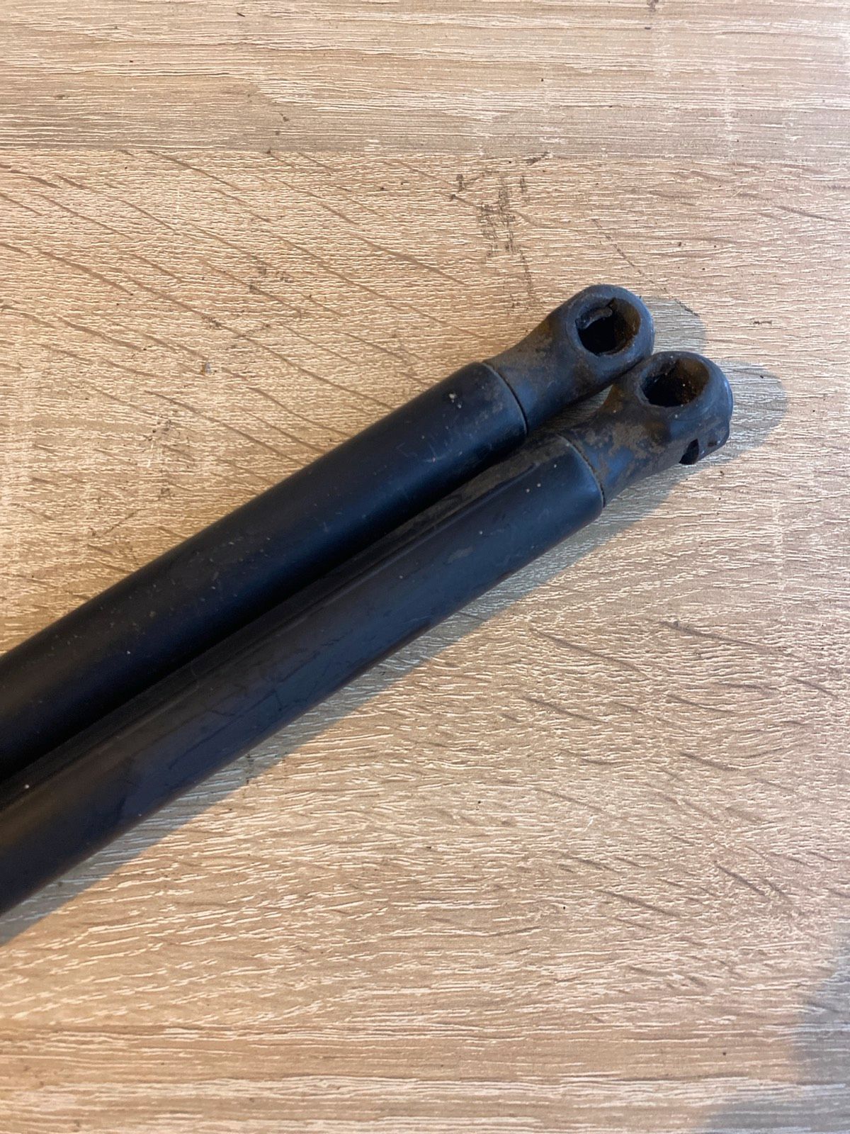Ford Focus II Limousine Gasdruckfeder Heckklappe 4m51-a406a10-ab
