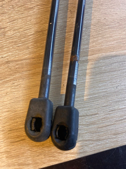 Ford Focus II Limousine Gasdruckfeder Heckklappe 4m51-a406a10-ab