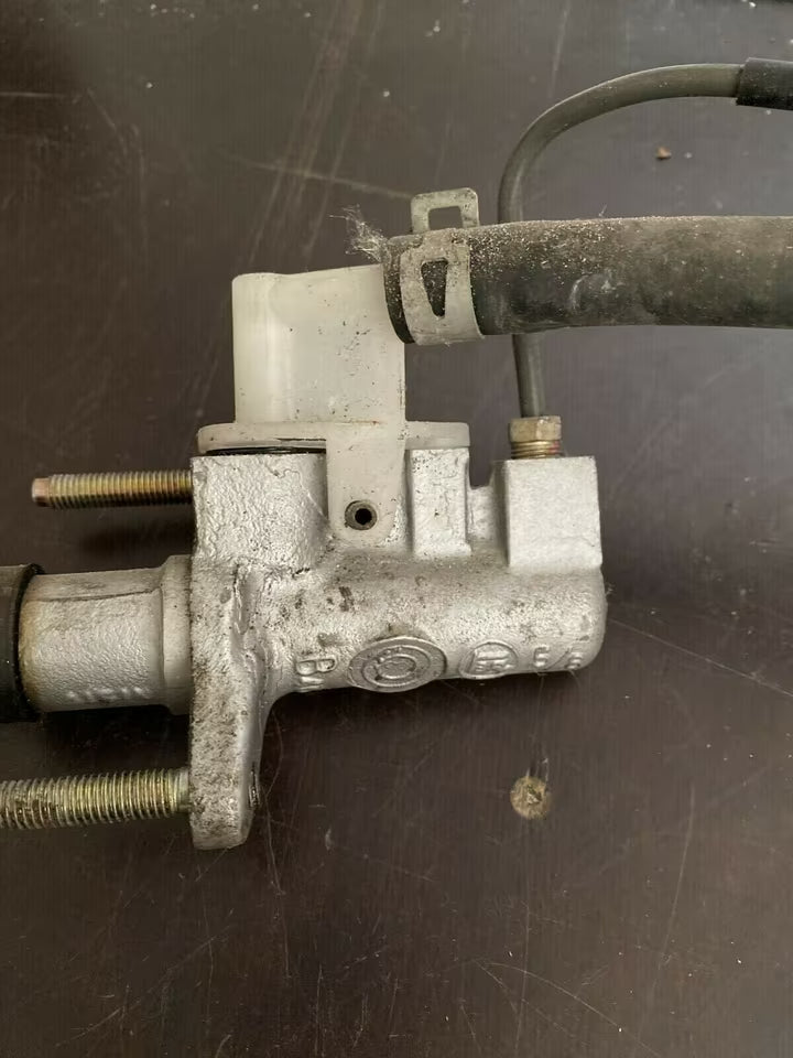 Toyota Corolla Verso E12 Hauptbremszylinder