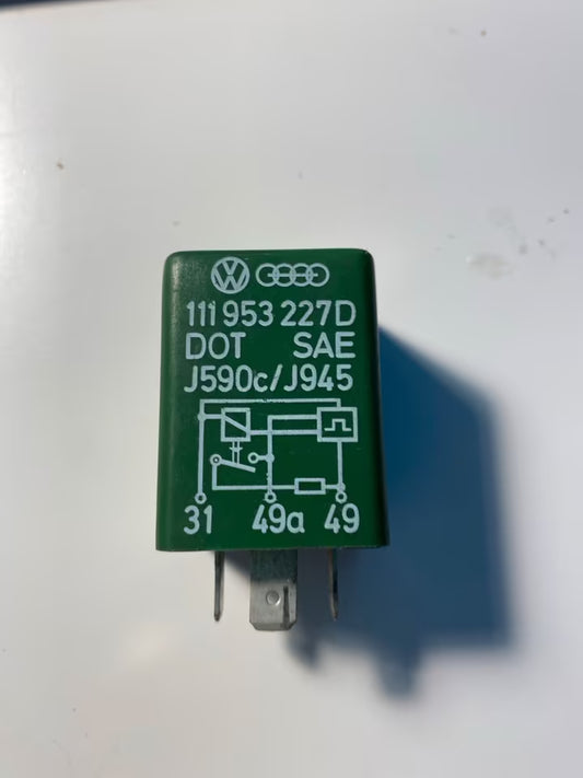 Relai 111953227DvW Audi Blinkerrelai